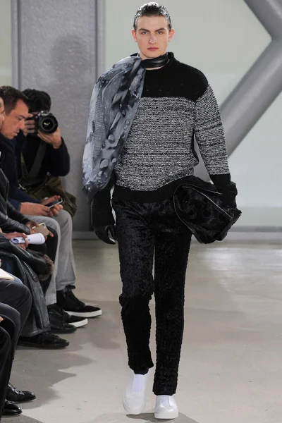 Look 19